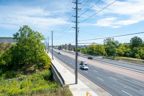 Photo 16 at 318 - 4700 Highway 7, East Woodbridge, Vaughan Photo 16 at 318 - 4700 Highway 7, East Woodbridge, Vaughan