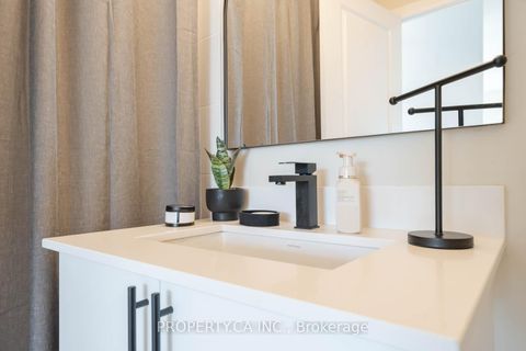 Photo 31 at 318 - 4700 Highway 7, East Woodbridge, Vaughan