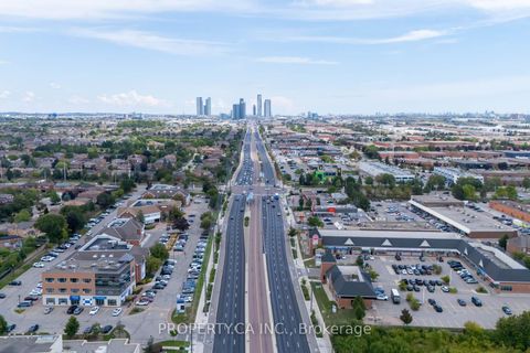 Photo 36 at 318 - 4700 Highway 7, East Woodbridge, Vaughan