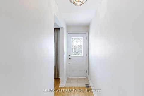 Photo 19 at 304 Concord Avenue, Junction, Toronto