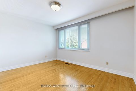 Photo 23 at 304 Concord Avenue, Junction, Toronto
