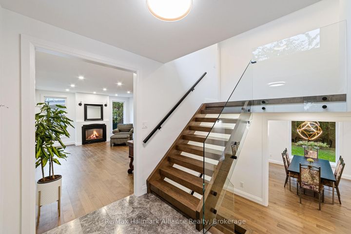 Photo 4 at 247 Willowridge Court, SW Southwest, Oakville