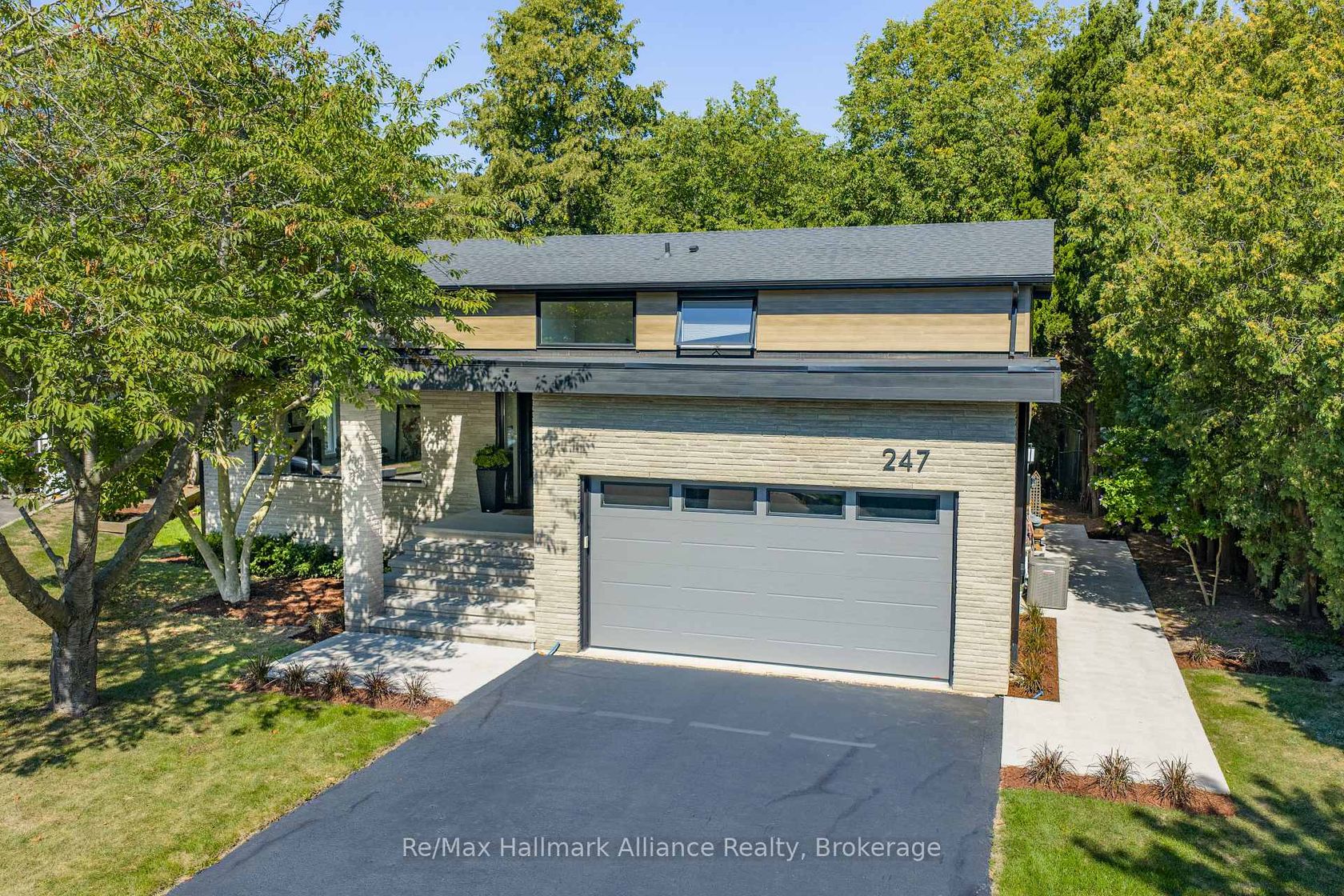 247 Willowridge Court, SW Southwest, Oakville 