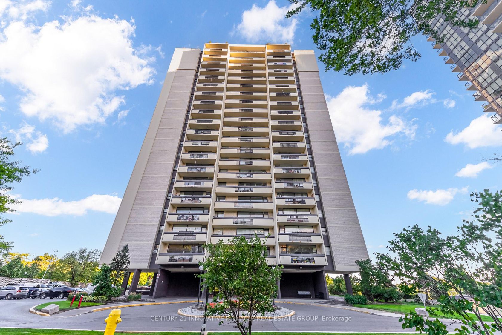 1504 - 1455 Lawrence Avenue W, Amesbury, Toronto 