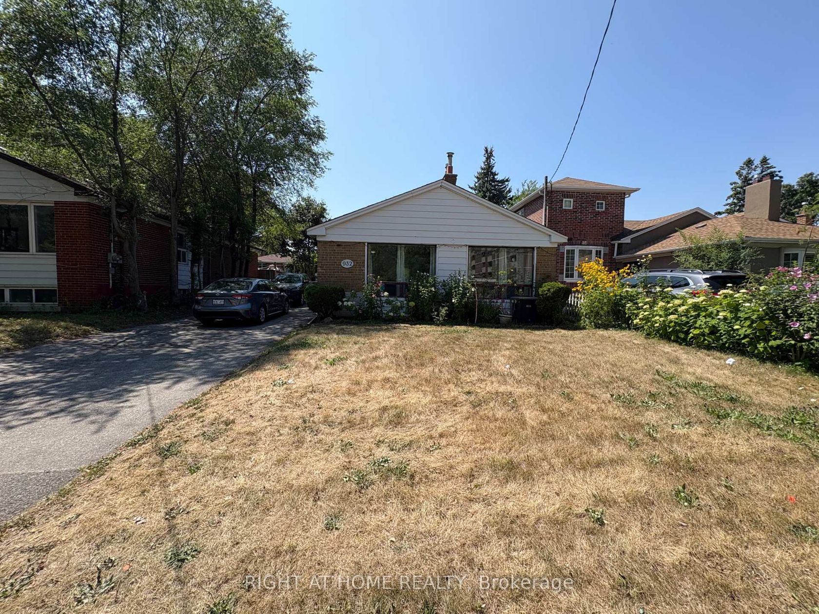 932 Midland Avenue, Eglinton East, Toronto 