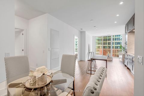 Photo 10 at 826 - 155 Merchants' Wharf, Waterfront Communities C8, Toronto