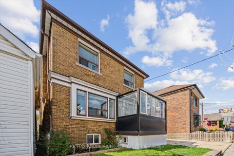 Photo 3 at 424 Oakwood Avenue, Oakwood Village, Toronto