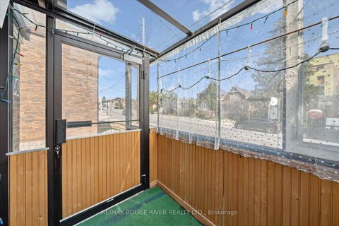Photo 7 at 424 Oakwood Avenue, Oakwood Village, Toronto