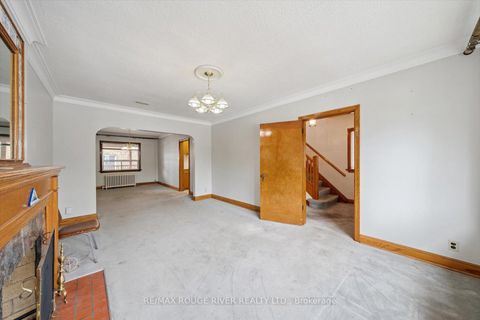 Photo 13 at 424 Oakwood Avenue, Oakwood Village, Toronto
