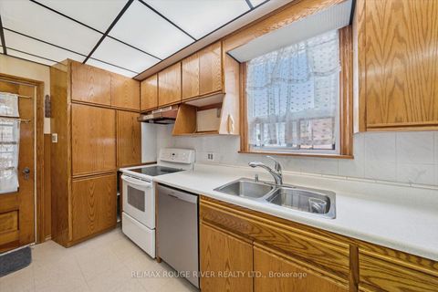 Photo 20 at 424 Oakwood Avenue, Oakwood Village, Toronto