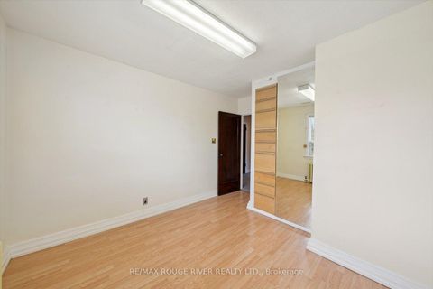 Photo 27 at 424 Oakwood Avenue, Oakwood Village, Toronto