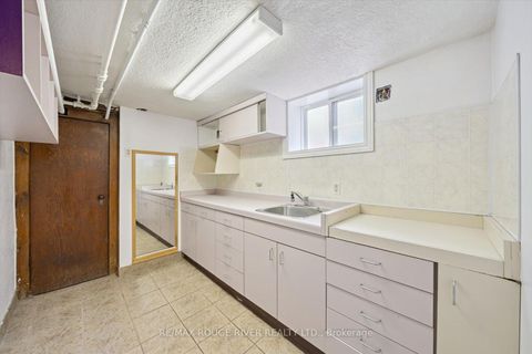 Photo 42 at 424 Oakwood Avenue, Oakwood Village, Toronto