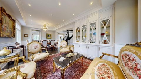 Photo 7 at 635 Elgin Mills Road W, Mill Pond, Richmond Hill