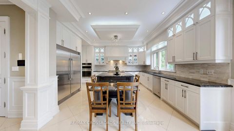 Photo 14 at 635 Elgin Mills Road W, Mill Pond, Richmond Hill