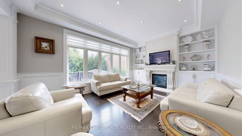 Photo 17 at 635 Elgin Mills Road W, Mill Pond, Richmond Hill
