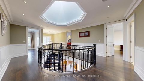 Photo 23 at 635 Elgin Mills Road W, Mill Pond, Richmond Hill Photo 23 at 635 Elgin Mills Road W, Mill Pond, Richmond Hill