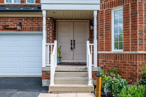 Photo 1 at 11 Maple Crown Terrace, Shore, Barrie