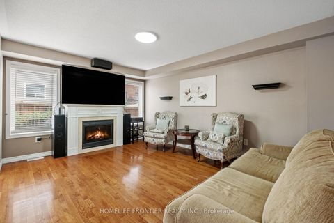 Photo 5 at 11 Maple Crown Terrace, Shore, Barrie