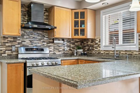 Photo 9 at 11 Maple Crown Terrace, Shore, Barrie