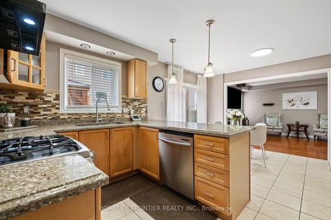 Photo 10 at 11 Maple Crown Terrace, Shore, Barrie