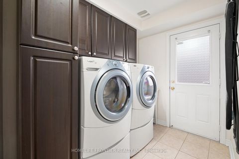 Photo 11 at 11 Maple Crown Terrace, Shore, Barrie