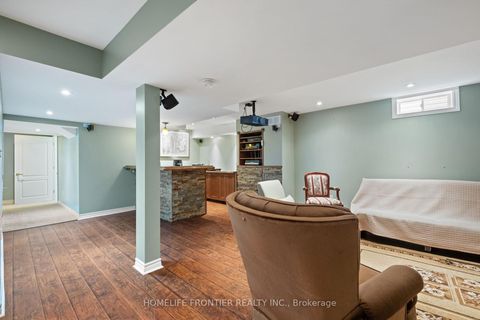 Photo 22 at 11 Maple Crown Terrace, Shore, Barrie