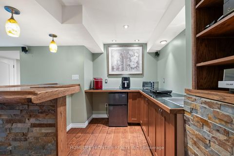 Photo 24 at 11 Maple Crown Terrace, Shore, Barrie