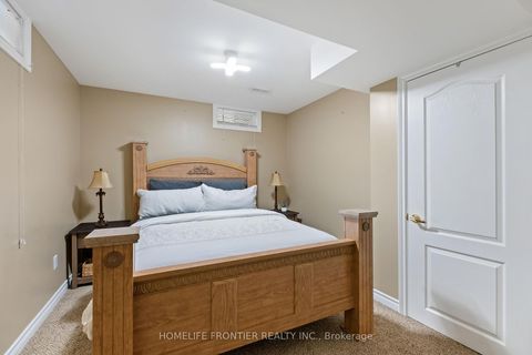 Photo 25 at 11 Maple Crown Terrace, Shore, Barrie