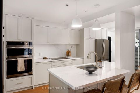 Photo 15 at 309 - 384 Sunnyside Avenue, Swansea, Toronto