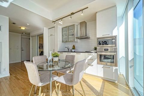 Photo 5 at 3612 - 14 York Street, Waterfront Communities C1, Toronto