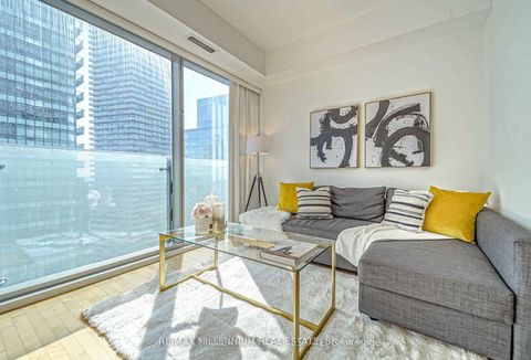 Photo 15 at 3612 - 14 York Street, Waterfront Communities C1, Toronto
