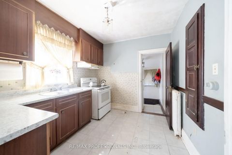Photo 11 at 24 Queens Avenue, Mimico, Toronto