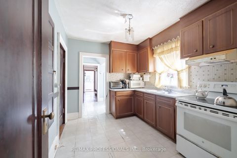 Photo 12 at 24 Queens Avenue, Mimico, Toronto