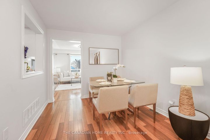 Photo 16 at 5938 Candlebrook Court, East Credit, Mississauga