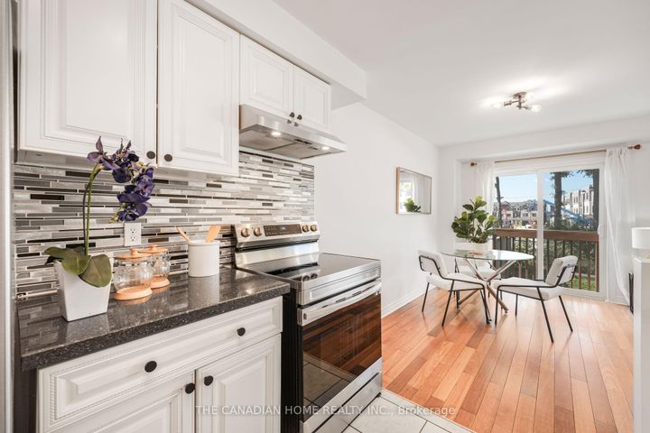 Photo 24 at 5938 Candlebrook Court, East Credit, Mississauga