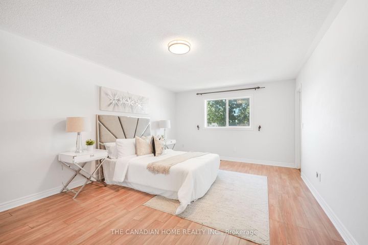Photo 30 at 5938 Candlebrook Court, East Credit, Mississauga