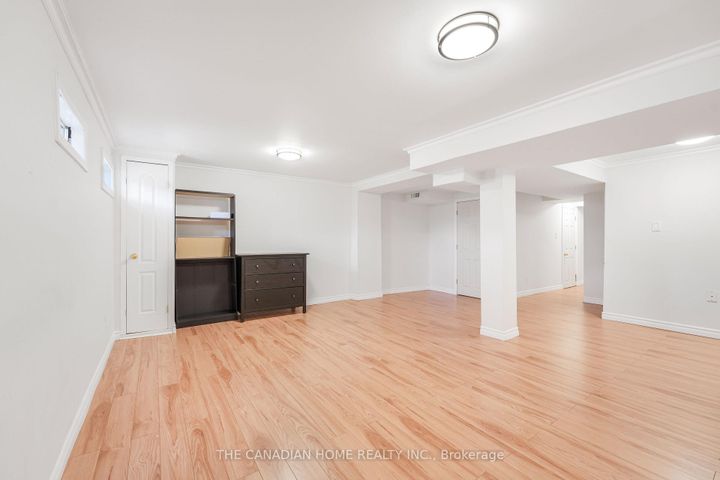 Photo 42 at 5938 Candlebrook Court, East Credit, Mississauga