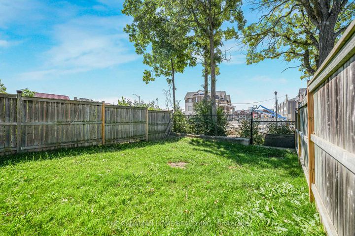 Photo 47 at 5938 Candlebrook Court, East Credit, Mississauga