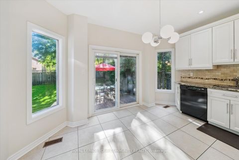 Photo 10 at 136 Markwood Lane, Yorkhill, Vaughan