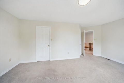 Photo 24 at 136 Markwood Lane, Yorkhill, Vaughan