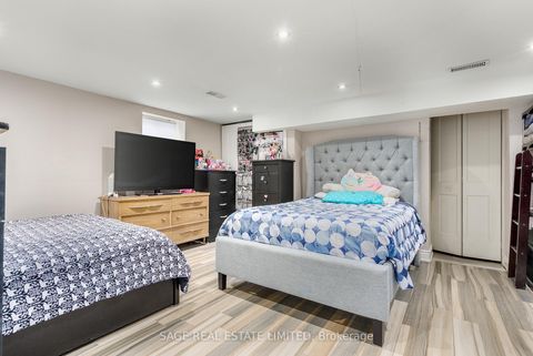 Photo 36 at 41 Ann Arbour Road, Pelmo Park W5, Toronto