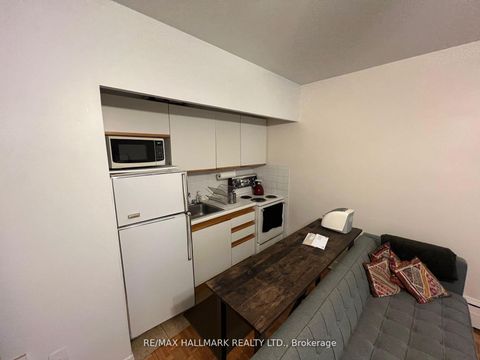 Photo 1 at 103 - 21 Thelma Avenue, Forest Hill South, Toronto