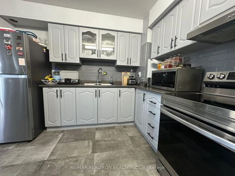 Photo 7 at 1401 - 100 Leeward Glenway, Flemingdon Park, Toronto