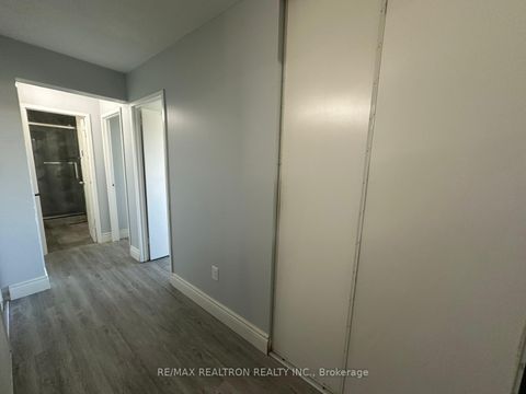 Photo 12 at 1401 - 100 Leeward Glenway, Flemingdon Park, Toronto