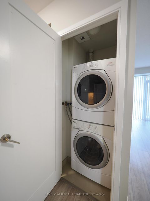 Photo 14 at 1611 - 70 Roehampton Avenue, Mount Pleasant West, Toronto