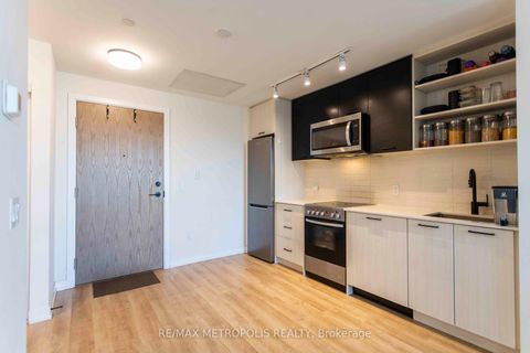 Photo 6 at 308 - 2300 St Clair Avenue W, Junction Area, Toronto