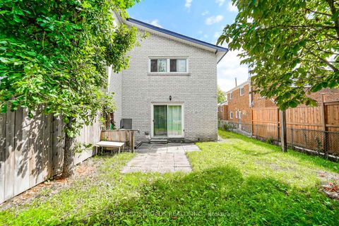 Photo 5 at 8 Topaz Gate, Steeles, Toronto