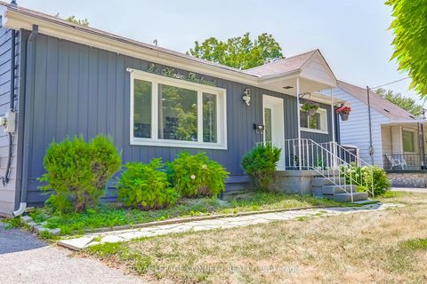 Photo 1 at 27 Horton Boulevard, Eglinton East, Toronto