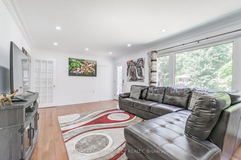 Photo 4 at 27 Horton Boulevard, Eglinton East, Toronto