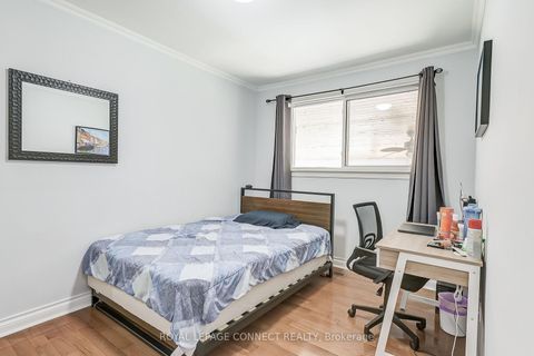 Photo 13 at 27 Horton Boulevard, Eglinton East, Toronto